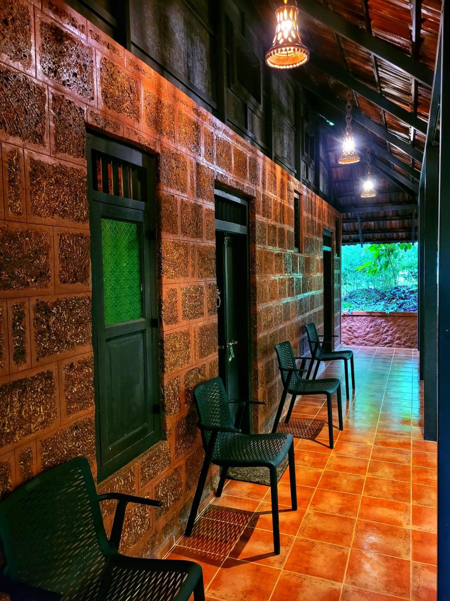 Greens Tree House & Wood House Sultan Bathery Exterior foto